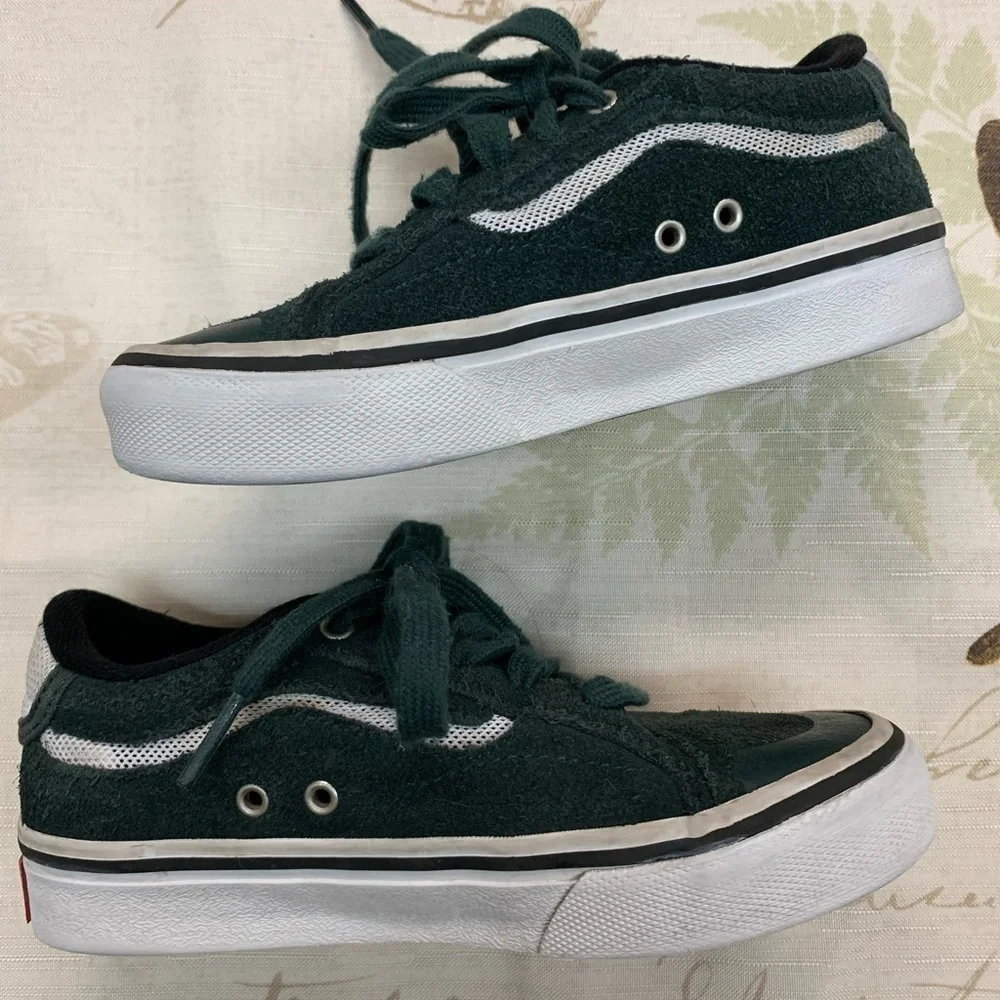 Vans excellent please